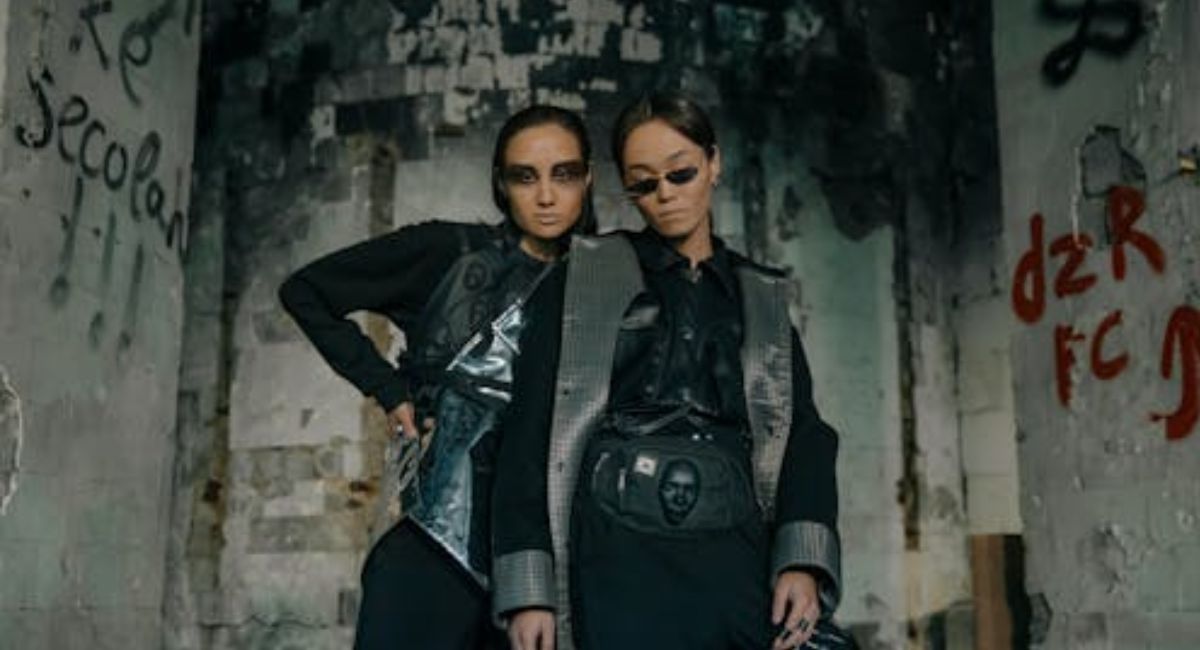 How to style layered outfits in dystopian fashion